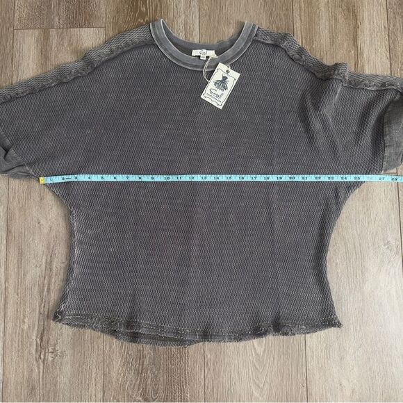 NWT Easel Mineral Washed Relaxed Knit Top Size Medium - Picture 8 of 10